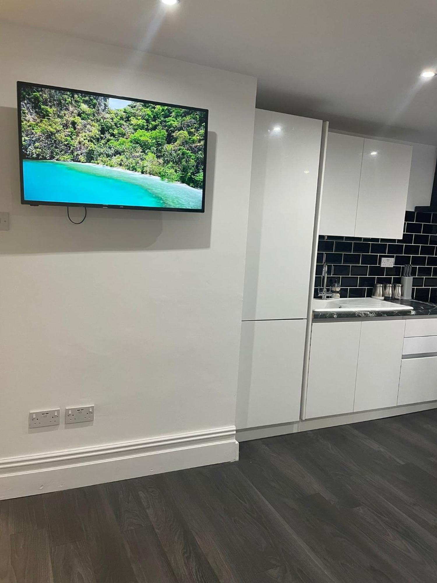 Ground Floor 2, Lynton Apartment